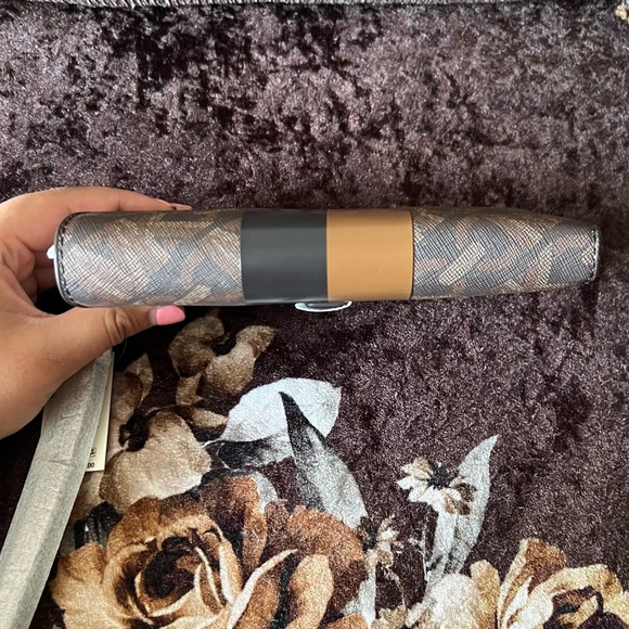 MICHAEL KORS Empire Logo Signature Jet Set Gold Hardware Wristlet Wallet NWT - Picture 10 of 13